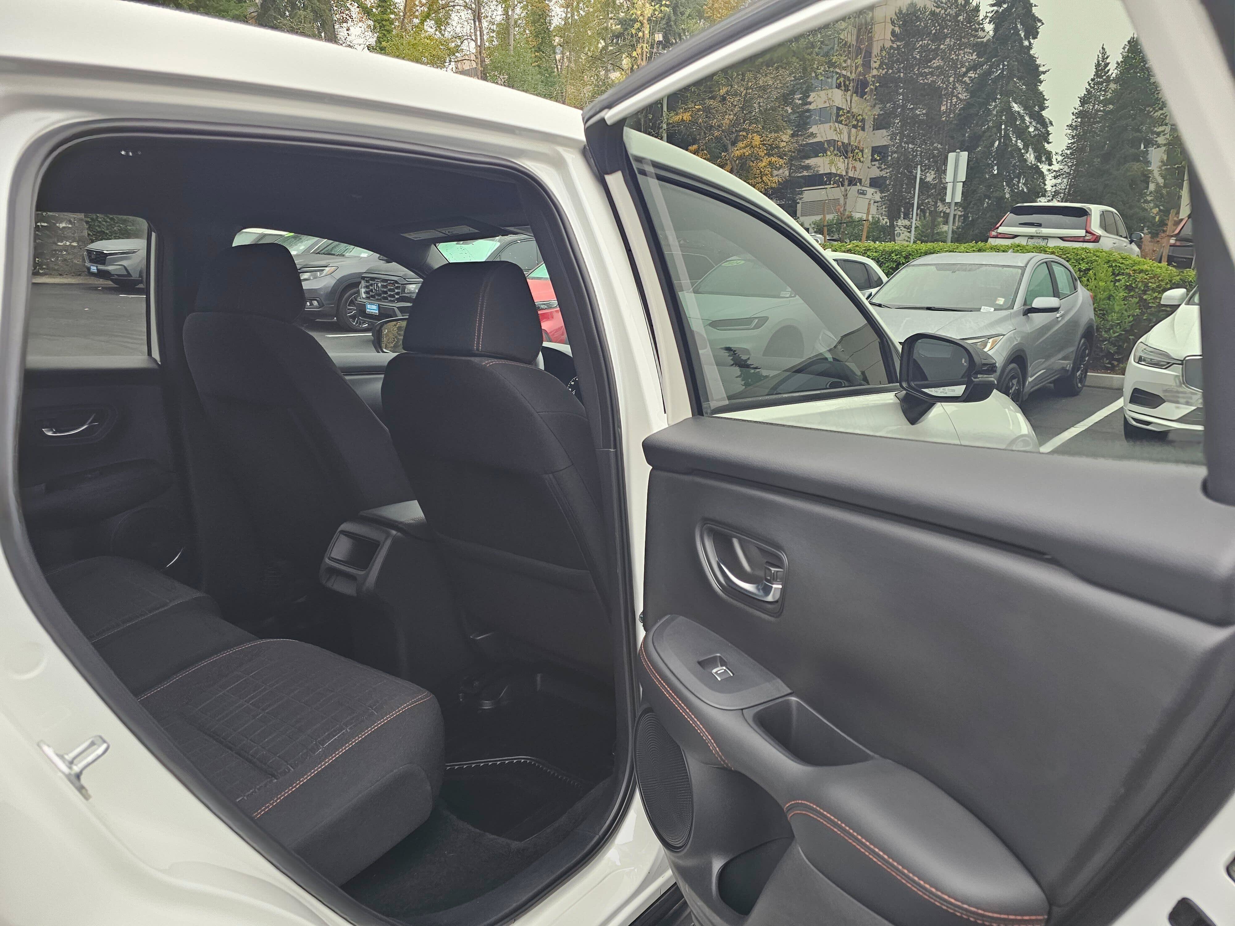 Certified 2025 Honda HR-V Sport image 15