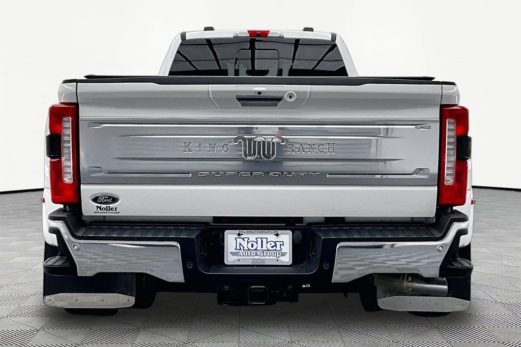 Used 2024 Ford F350 King Ranch w/ Chrome Package AWD/4WD image 4