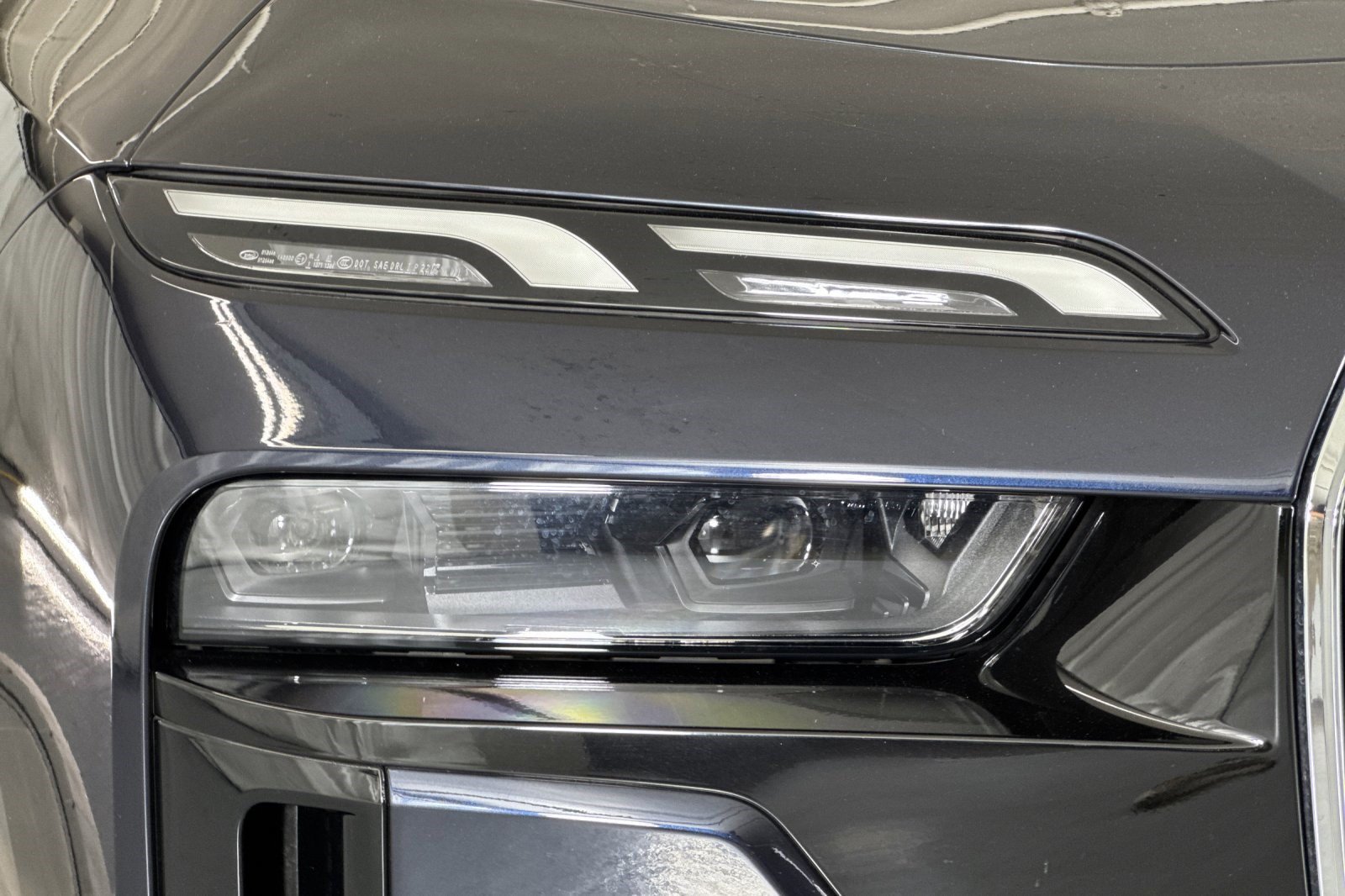Certified 2023 BMW i7 xDrive60 AWD/4WD image 12