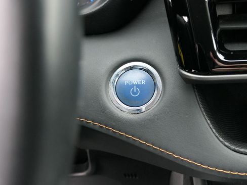 Used 2022 Toyota Highlander Bronze Edition image 17