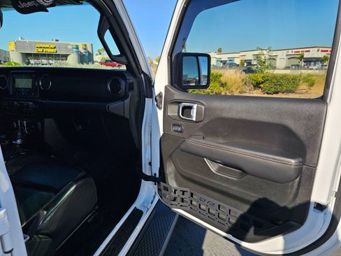 Used 2022 Jeep Gladiator Overland AWD/4WD image 36