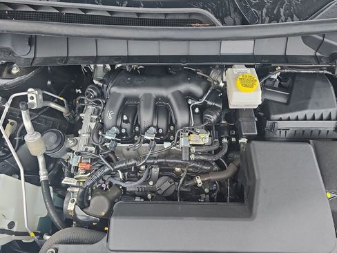 Used 2025 Nissan Pathfinder SV image 32