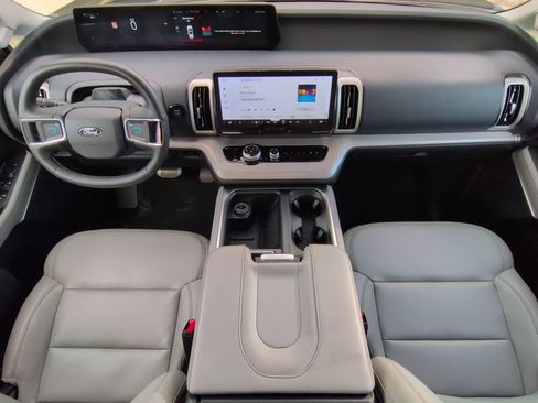 Used 2025 Ford Expedition Max Active RWD image 15