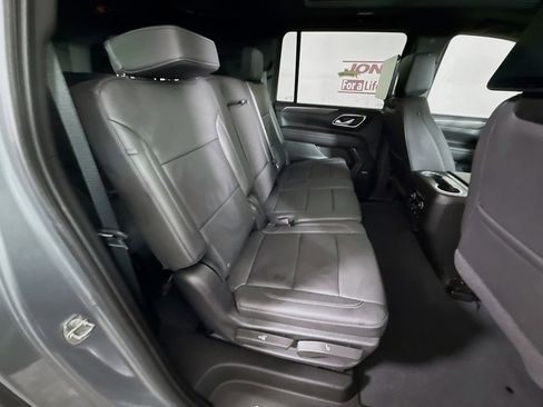 Used 2024 Chevrolet Suburban Z71 w/ Z71 Off-Road Package AWD/4WD image 35
