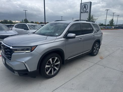 Used 2024 Honda Pilot Elite image 6