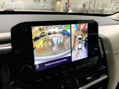 Used 2022 Nissan Pathfinder Platinum w/ Lighting Package (N93) image 26