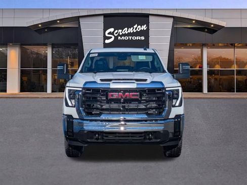 New 2026 GMC Sierra 3500 Pro image 8