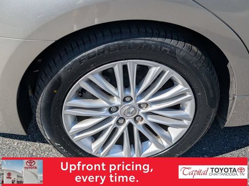 Used 2017 Lexus ES 350 w/ Premium Package FWD image 23