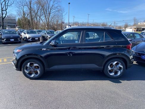 New 2025 Hyundai Venue SEL image 7