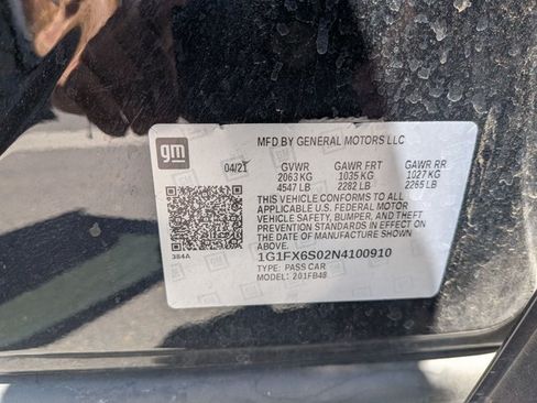 Used 2022 Chevrolet Bolt LT w/ Infotainment Package FWD image 16