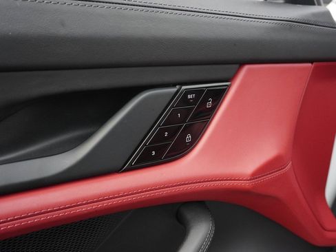 Used 2021 Porsche Taycan Turbo image 40