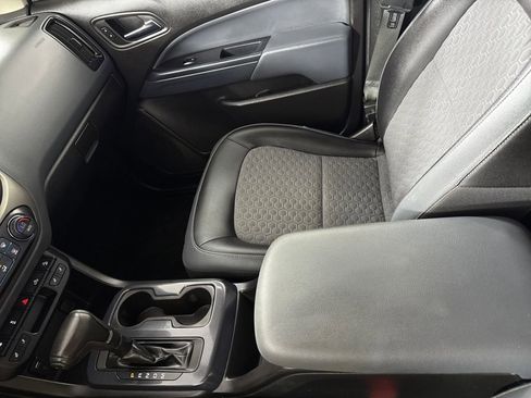 Used 2016 Chevrolet Colorado Z71 image 17