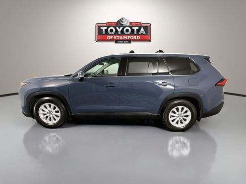 Certified 2024 Toyota Grand Highlander AWD image 4