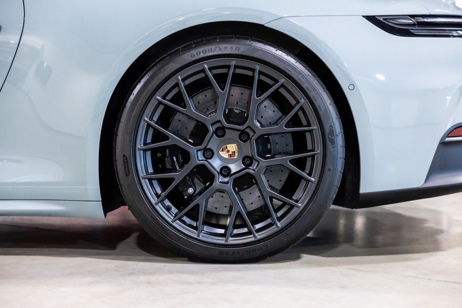 Used 2025 Porsche 911 Carrera GTS RWD image 17