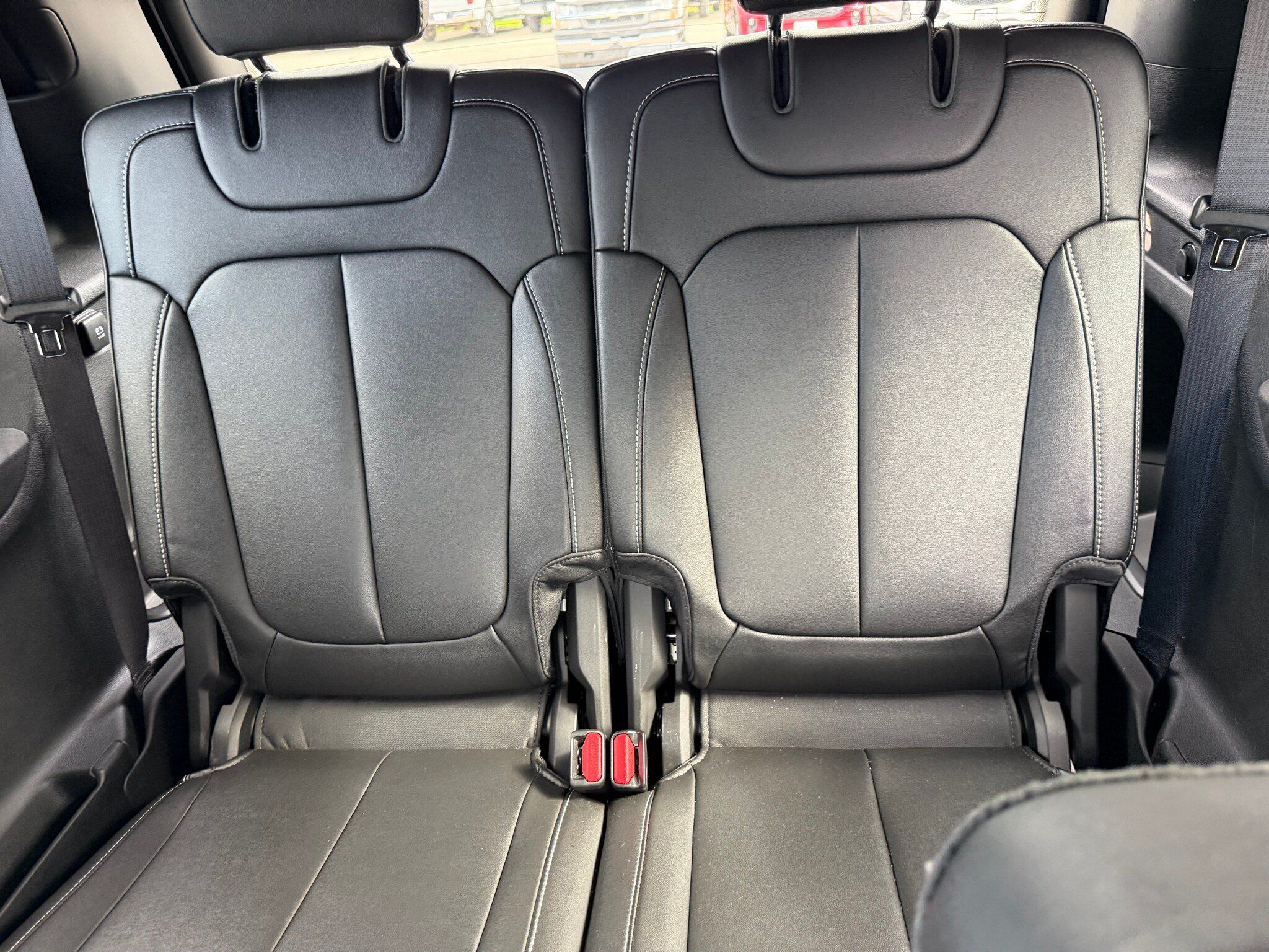Used 2024 Jeep Grand Cherokee L Limited AWD/4WD image 9