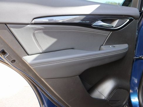 Used 2023 Buick Envision Essence image 18