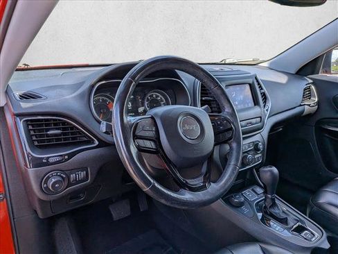 Used 2021 Jeep Cherokee Latitude Plus AWD/4WD image 10