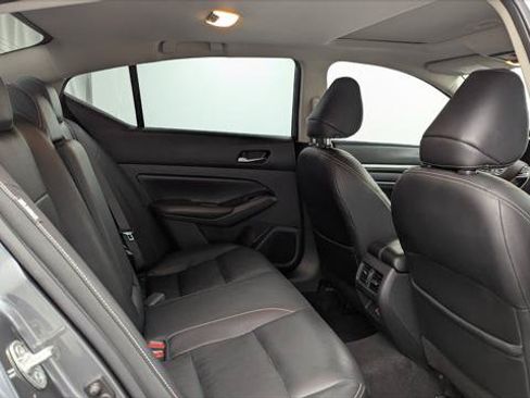 Used 2021 Nissan Altima 2.5 SL FWD image 18