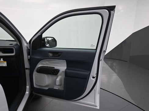 New 2026 Ford Maverick XLT w/ XLT Luxury Package FWD image 18