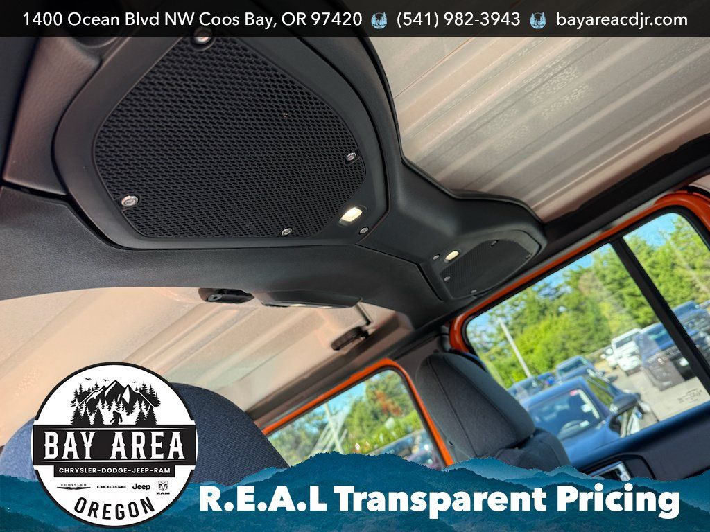 Used 2025 Jeep Gladiator Sport AWD/4WD image 25
