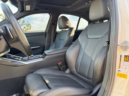 Used 2019 BMW 330i Sedan w/ Convenience Package image 17