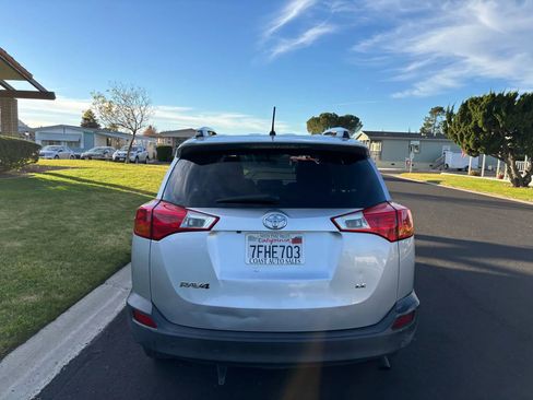 Used 2014 Toyota RAV4 LE image 7