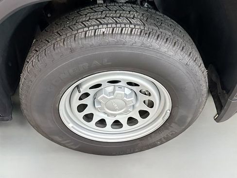 Used 2025 GMC Sierra 1500 Pro w/ Pro Value Package image 32