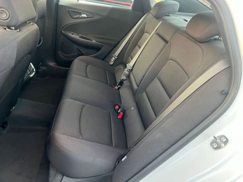 Used 2024 Chevrolet Malibu LT image 25
