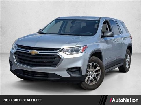 Used 2020 Chevrolet Traverse LS FWD image 1