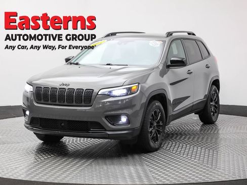 Used 2023 Jeep Cherokee Altitude Lux image 1