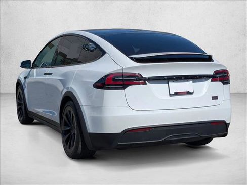 Used 2023 Tesla Model X Plaid image 8