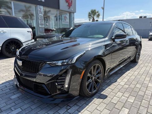 Used 2024 Cadillac CT5 V RWD image 3
