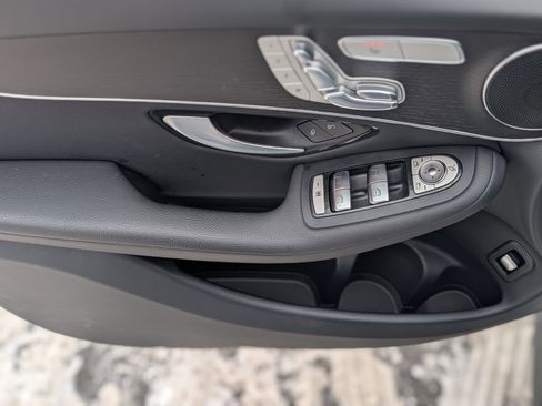 Used 2022 Mercedes-Benz GLC 300 4MATIC image 33