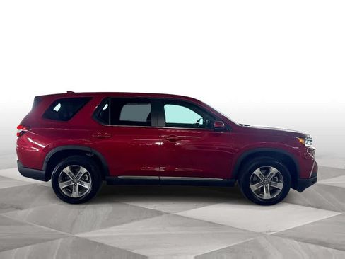 Used 2025 Honda Pilot EX-L image 9