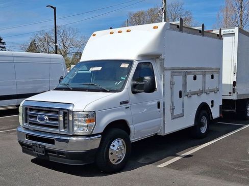 Used 2013 Ford E-350 and Econoline 350 Super Duty image 3