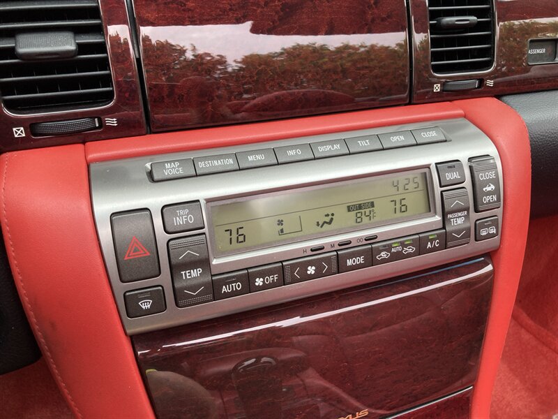 Used 2002 Lexus SC 430 Convertible RWD image 27