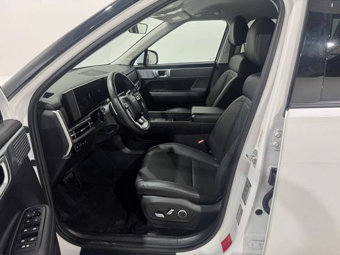 Used 2025 Hyundai Santa Fe SEL FWD image 14