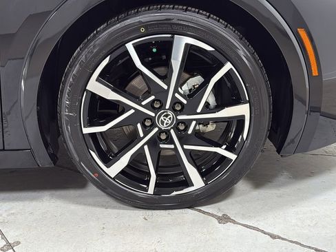 Used 2025 Toyota Prius XSE image 21