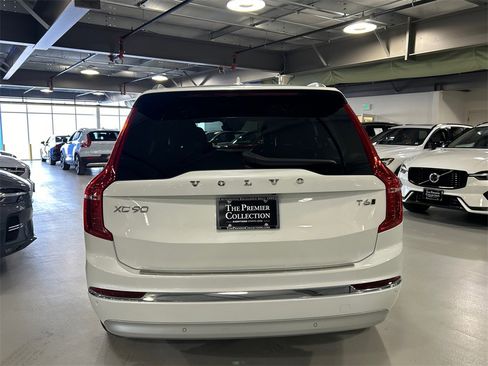 Certified 2022 Volvo XC90 T6 Inscription w/ Climate Package image 3