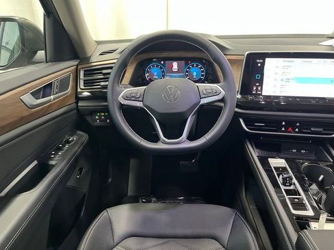 New 2026 Volkswagen Atlas SE image 18