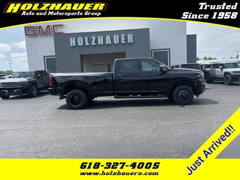New 2026 RAM 3500 Big Horn AWD/4WD image 1