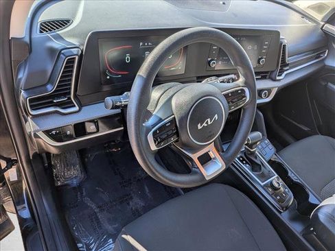 Used 2023 Kia Sportage LX image 10