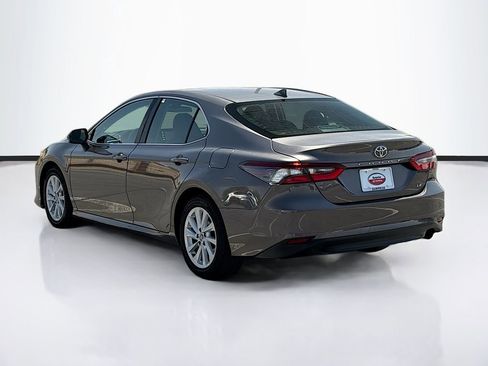 Used 2023 Toyota Camry LE FWD image 7