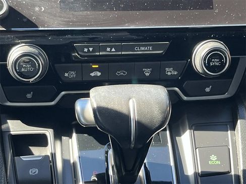 Used 2018 Honda CR-V Touring image 22