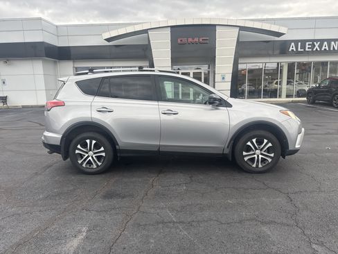 Used 2017 Toyota RAV4 LE image 2
