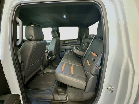Used 2025 GMC Sierra 1500 AT4 image 29