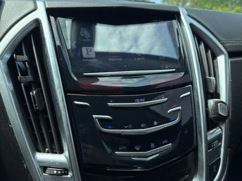 Used 2016 Cadillac SRX Luxury FWD image 21