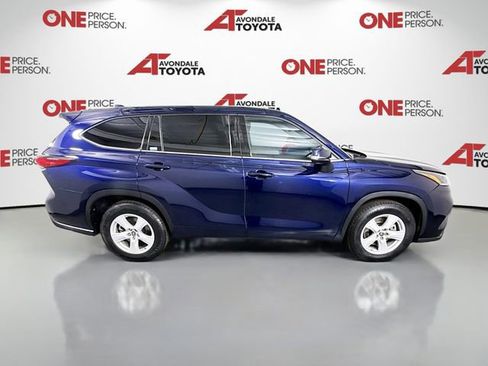 Used 2021 Toyota Highlander LE FWD image 8