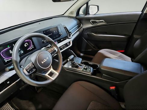 Certified 2024 Kia Sportage LX FWD image 11