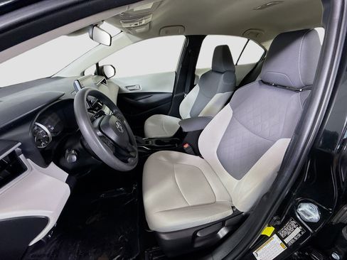 Used 2020 Toyota Corolla LE image 21